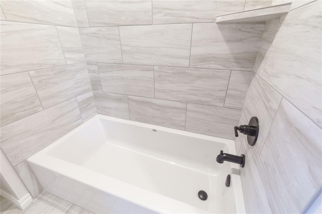 9705 Blue Bonnet Boulevard Property Photo 24