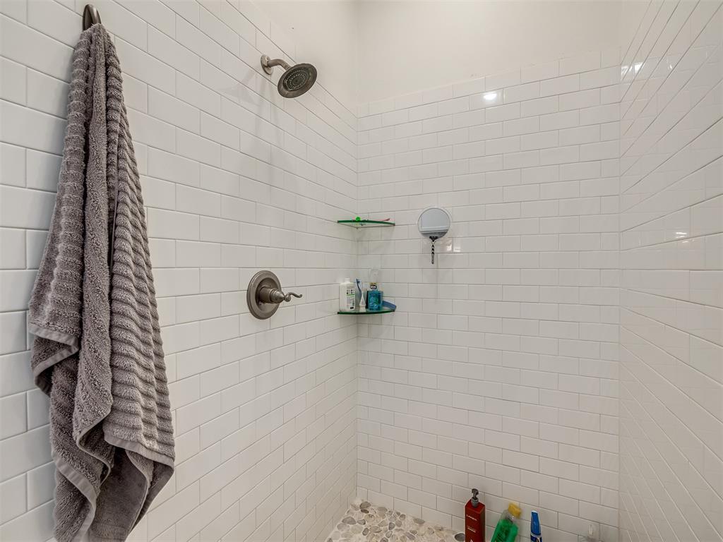 900 E Elm Street Property Photo 27