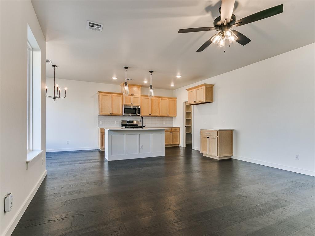 509 Nw 176th Street Property Photo 8