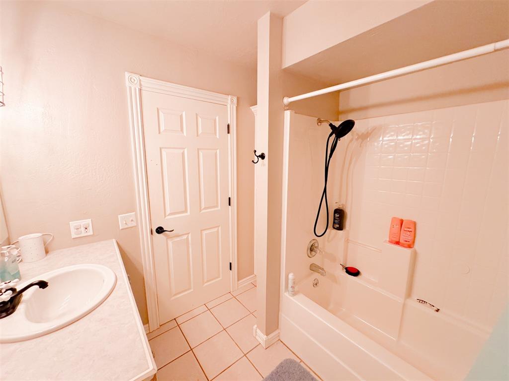 24286 E County Road 1580 Property Photo 5