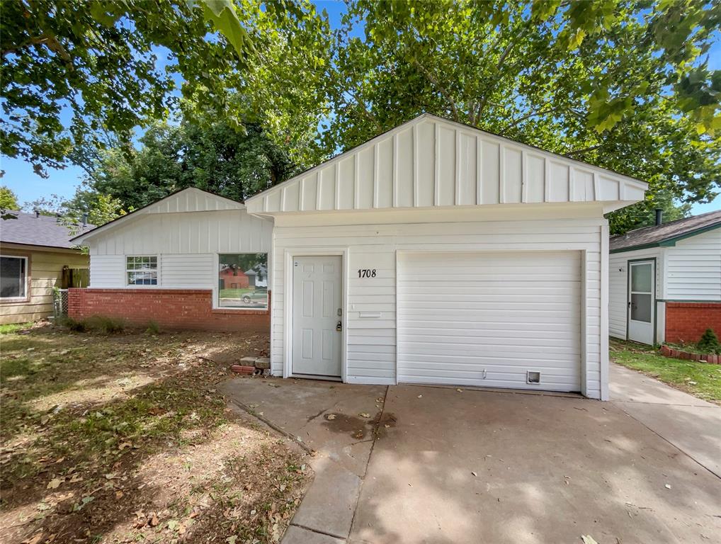 1708 Iowa Street Property Photo 6
