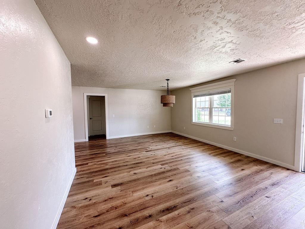 306 N Max Street Property Photo 12