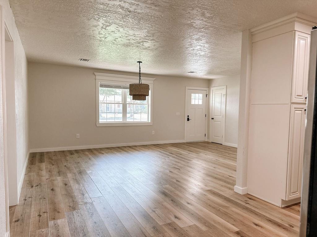 306 N Max Street Property Photo 14