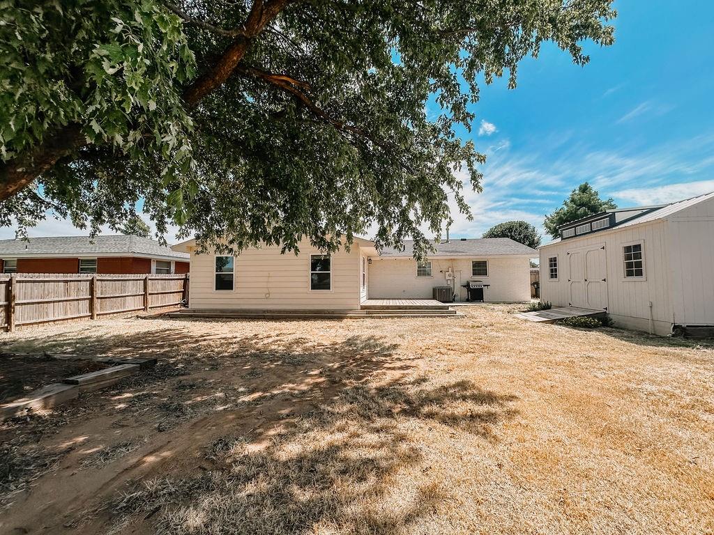 306 N Max Street Property Photo 44