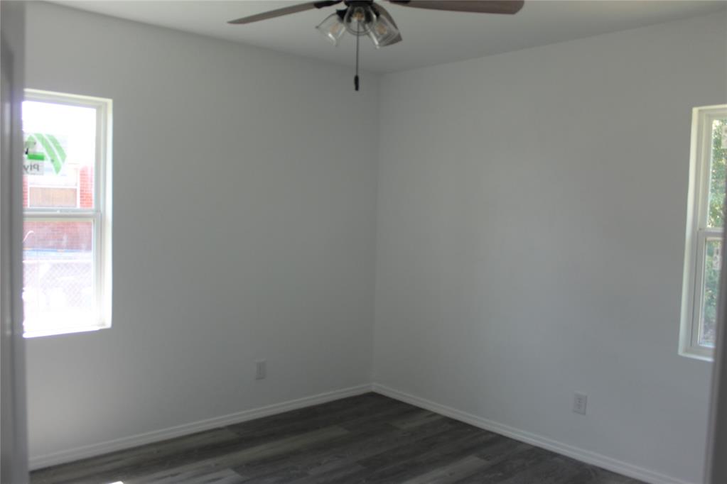 407 Hayes Drive Property Photo 6