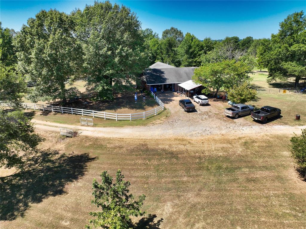 999 Hamil Road Property Photo 14
