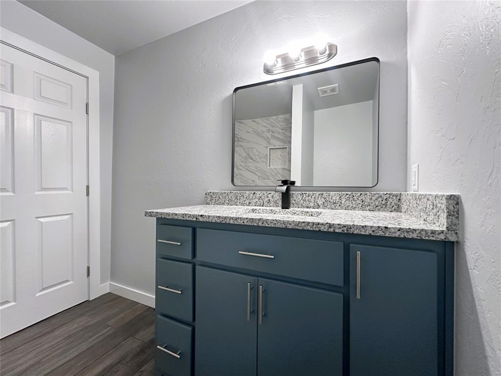 1627 W Dakota Avenue Property Photo 13