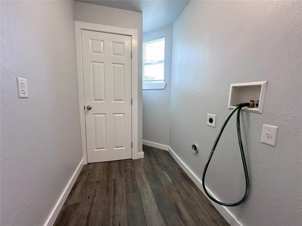 1627 W Dakota Avenue Property Photo 22