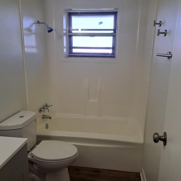 13401 N 2410 Road Property Photo 9