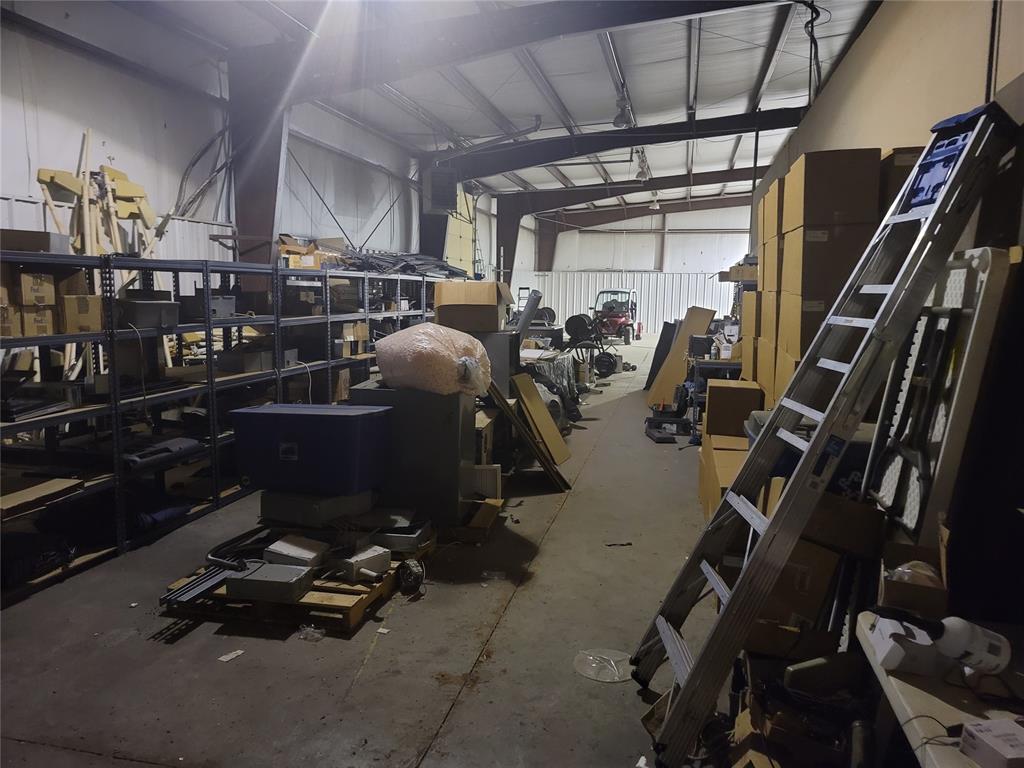 1601 E I 240 Service Road Property Photo 7