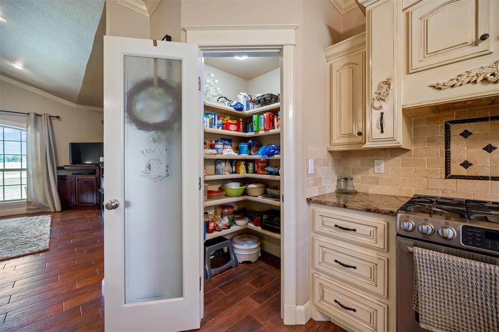 443 W Canfield Road Property Photo 31