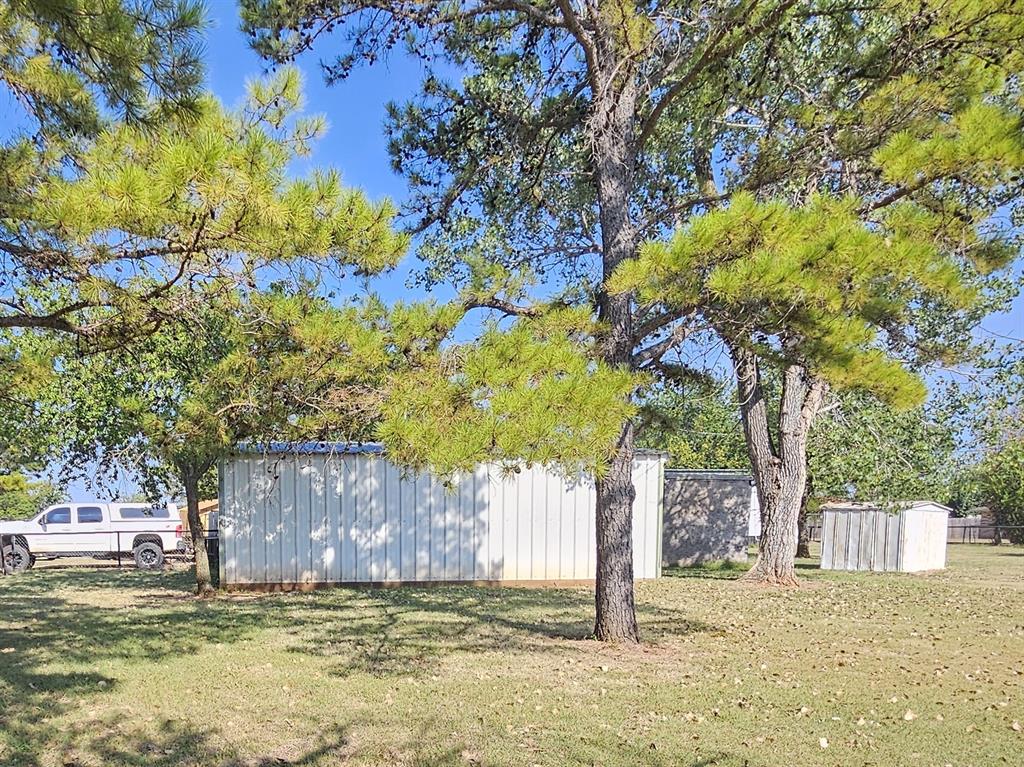 109 W Paul Street Property Photo 5