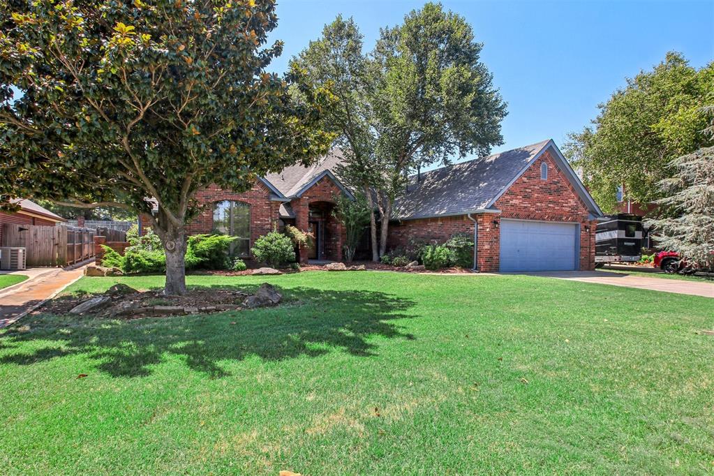 1236 Three Oaks Circle Property Photo 3