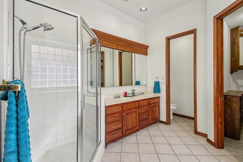 1236 Three Oaks Circle Property Photo 28