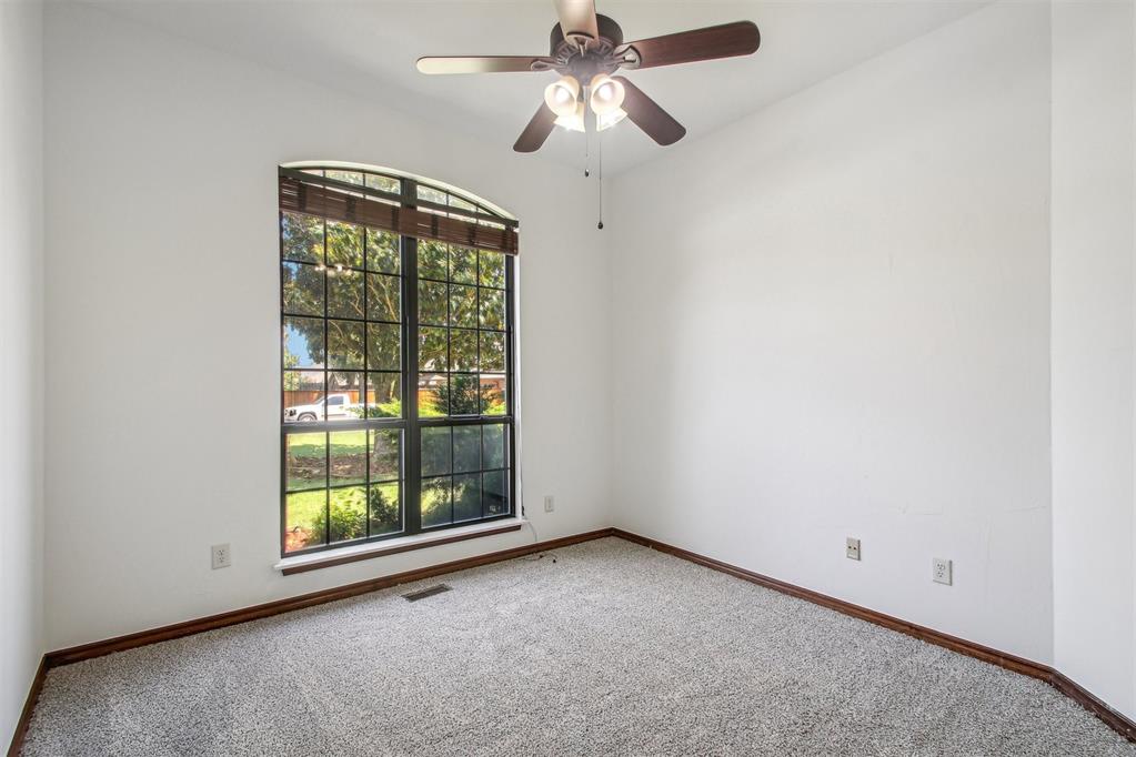 1236 Three Oaks Circle Property Photo 33