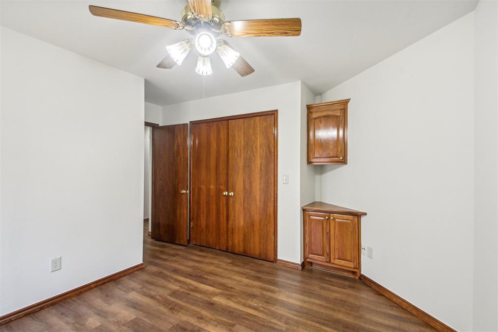 1236 Three Oaks Circle Property Photo 39