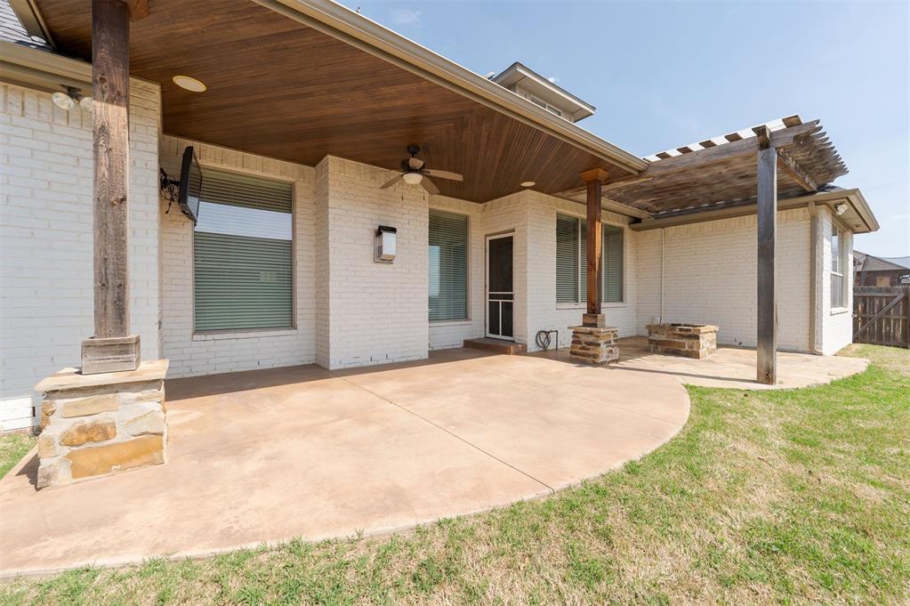 3008 Wind Call Lane Property Photo 4