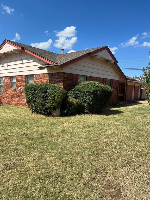 1901 Ne 54th Street Property Photo 3