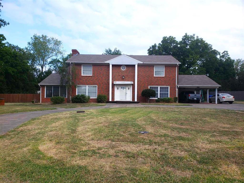 304 Country Club Drive Property Photo 1