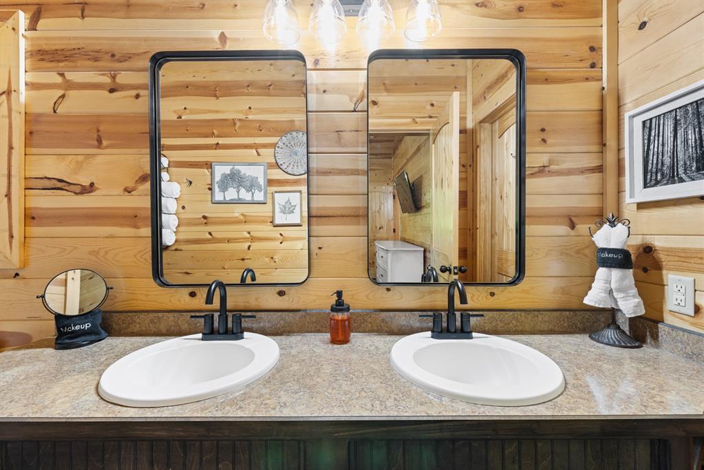 372 Timber Creek Trail Property Photo 19