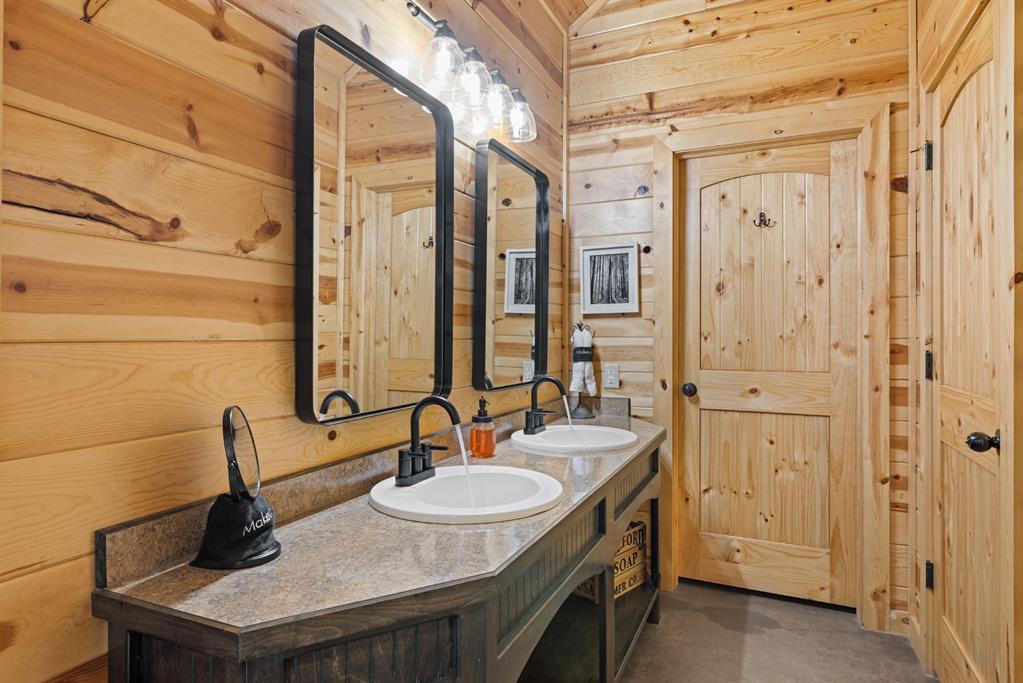 372 Timber Creek Trail Property Photo 22
