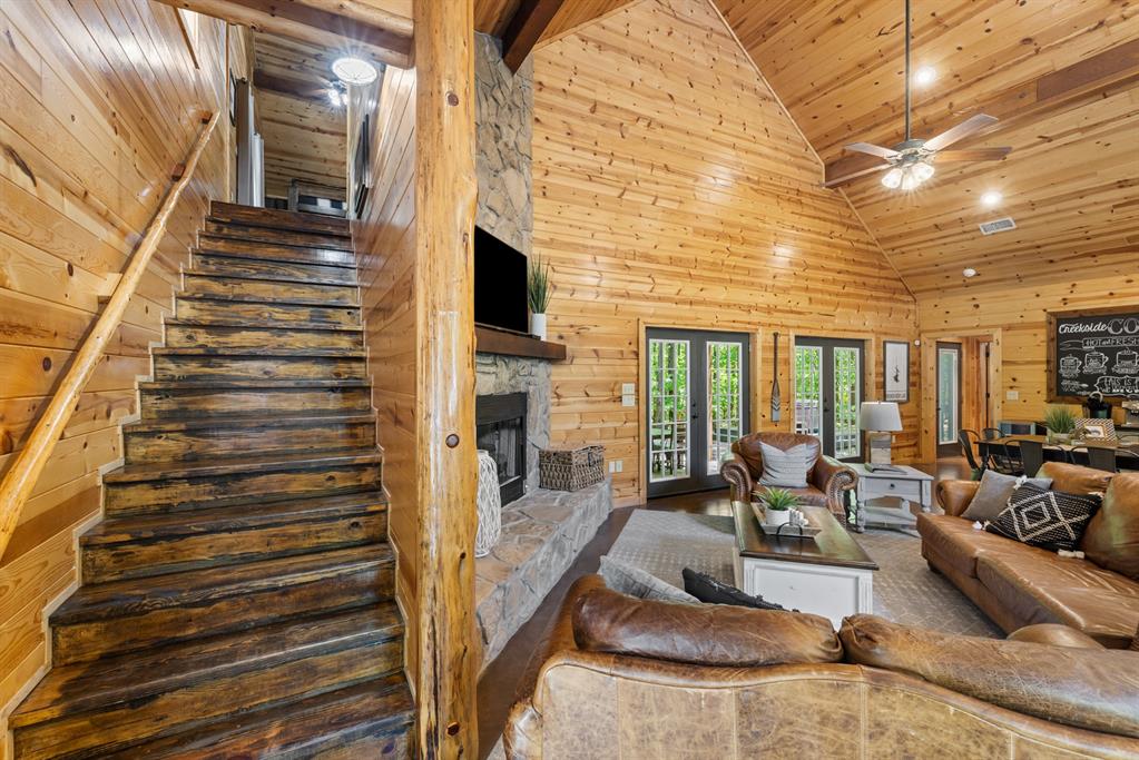 372 Timber Creek Trail Property Photo 25