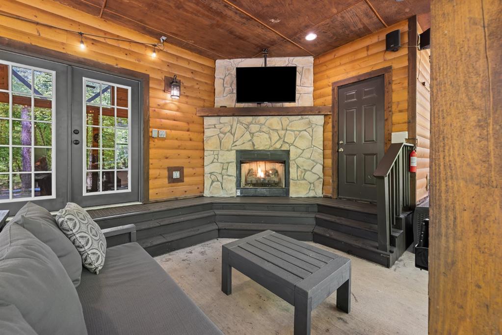 372 Timber Creek Trail Property Photo 37