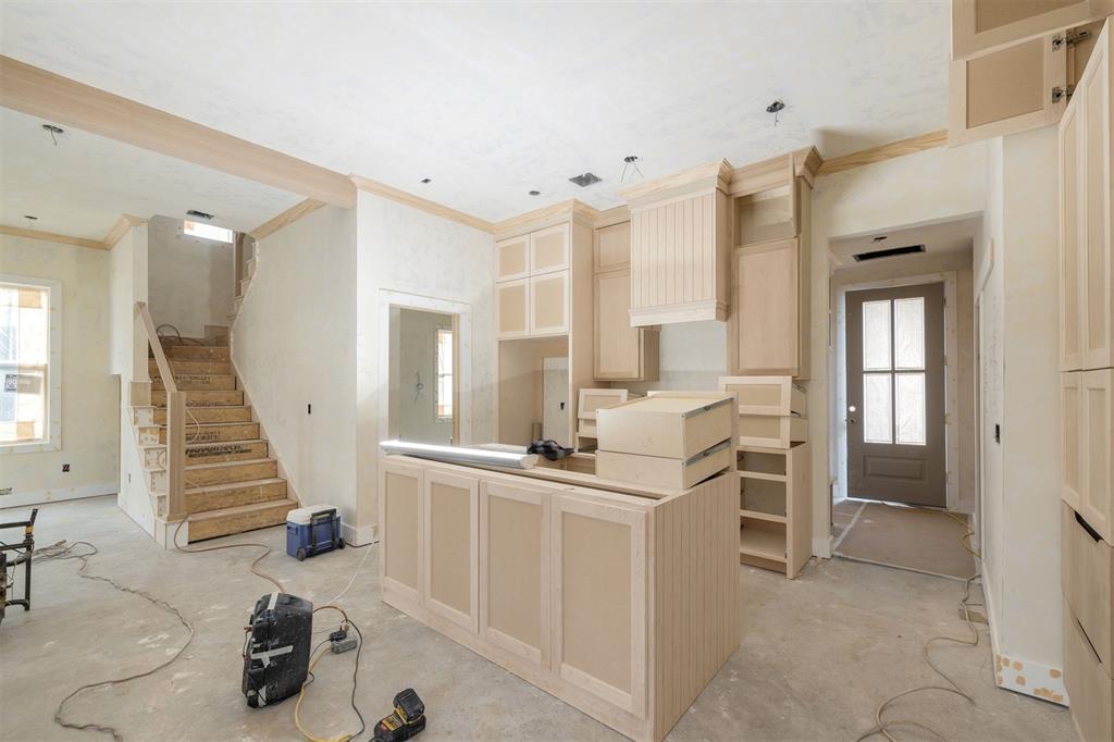 18261 Willowbrooke Court Property Photo 10