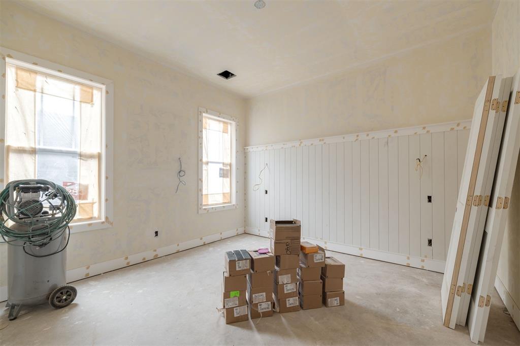 18261 Willowbrooke Court Property Photo 14