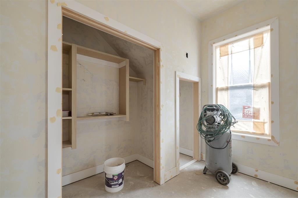 18261 Willowbrooke Court Property Photo 17
