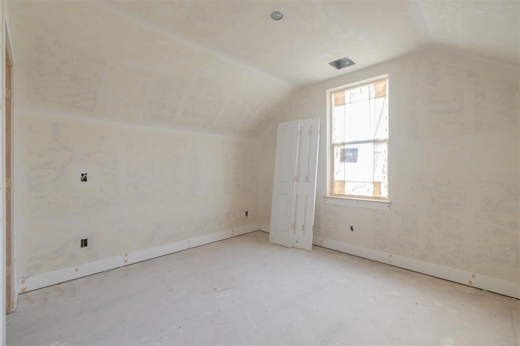 18261 Willowbrooke Court Property Photo 20