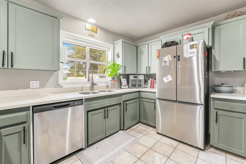 208 S Mockingbird Drive Property Photo 14