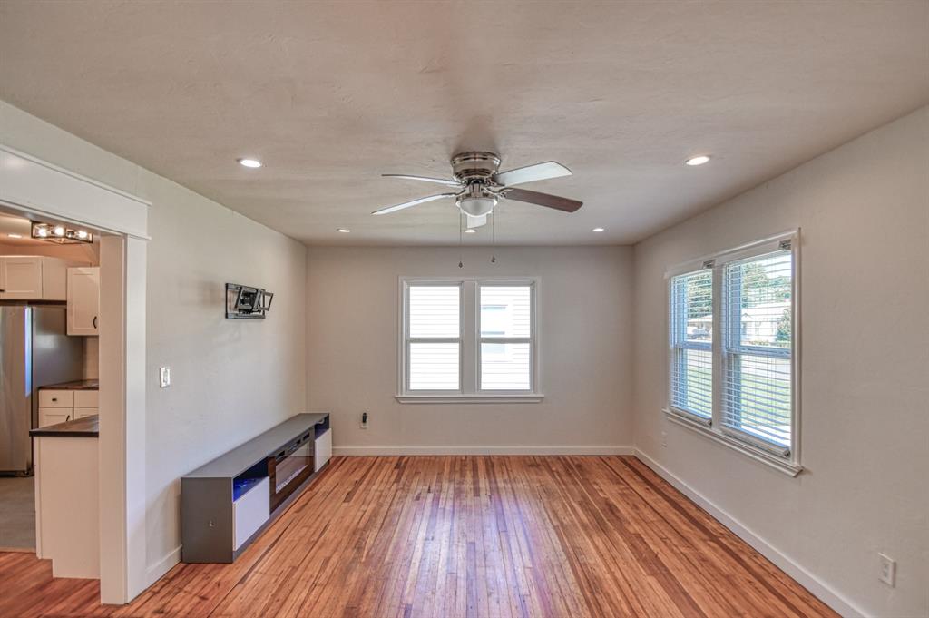 1120 W Comanche Street Property Photo 4