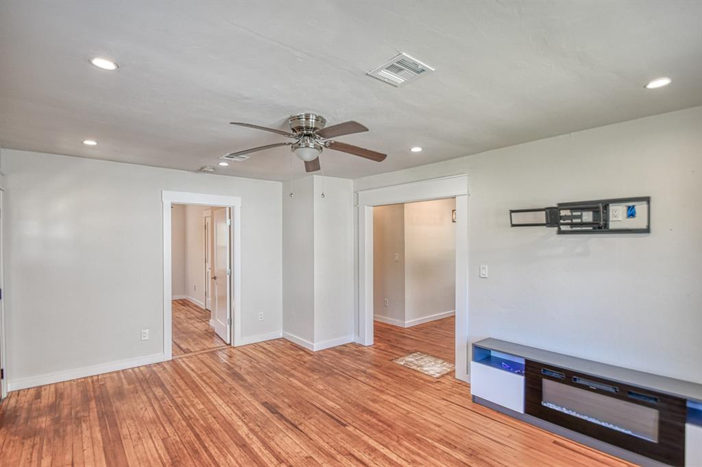 1120 W Comanche Street Property Photo 5