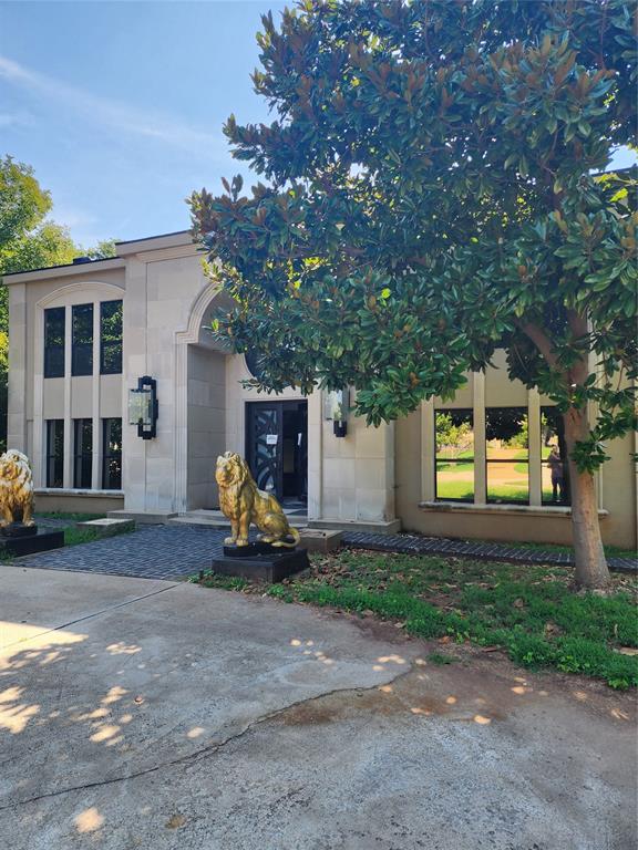 3400 Twelve Oaks Road Property Photo 1