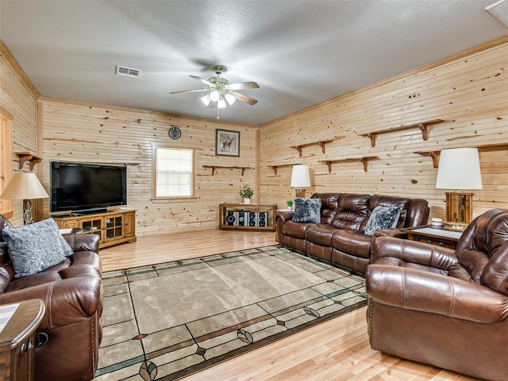 21432 Ina Place Property Photo 6