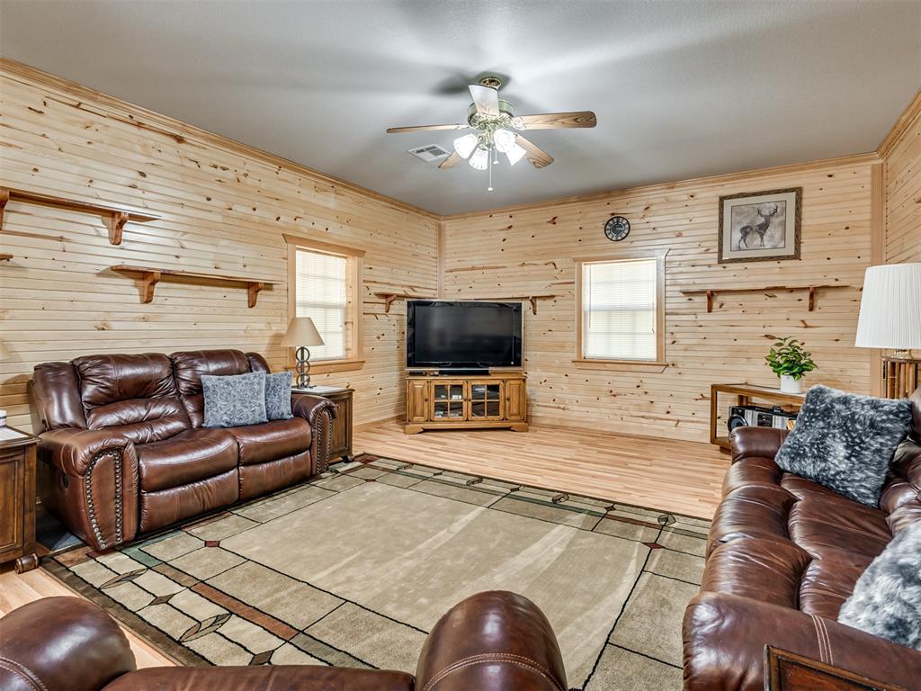 21432 Ina Place Property Photo 7