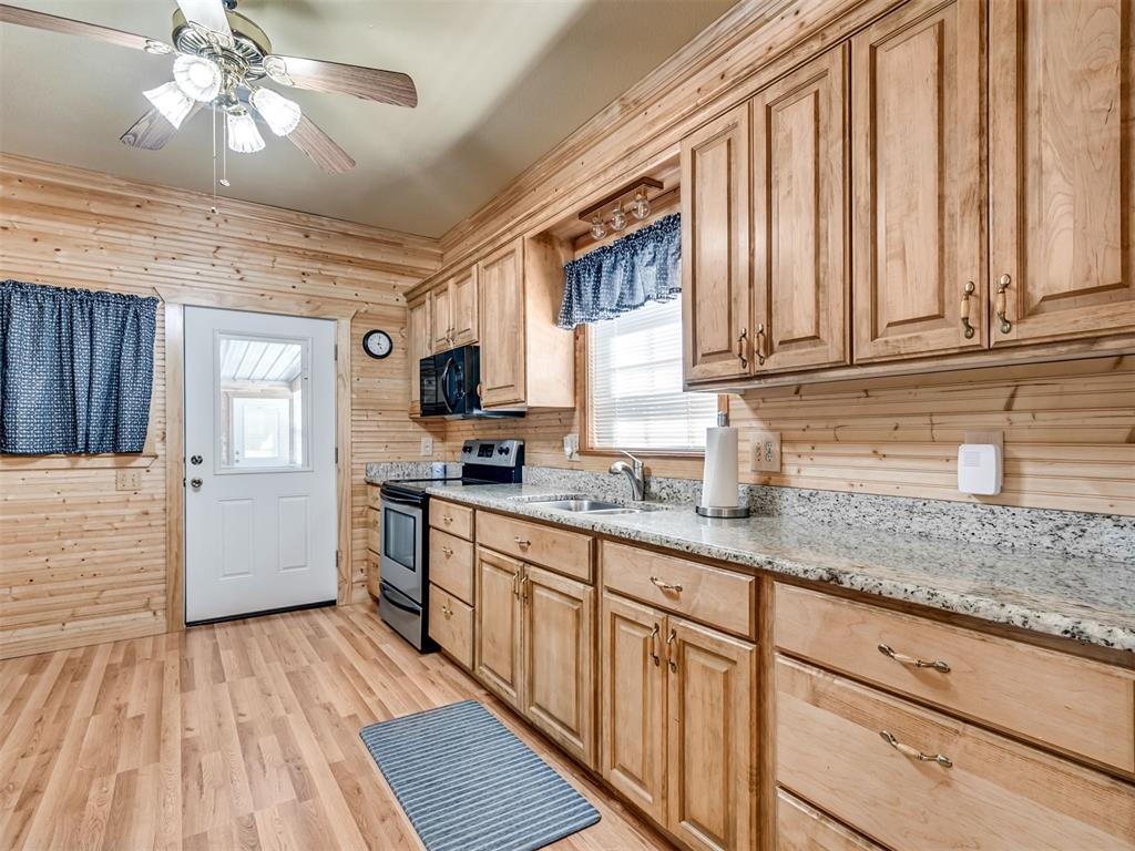 21432 Ina Place Property Photo 11
