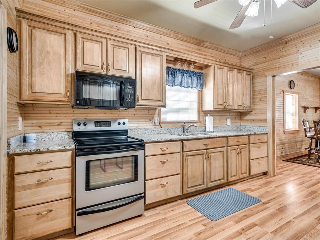 21432 Ina Place Property Photo 13