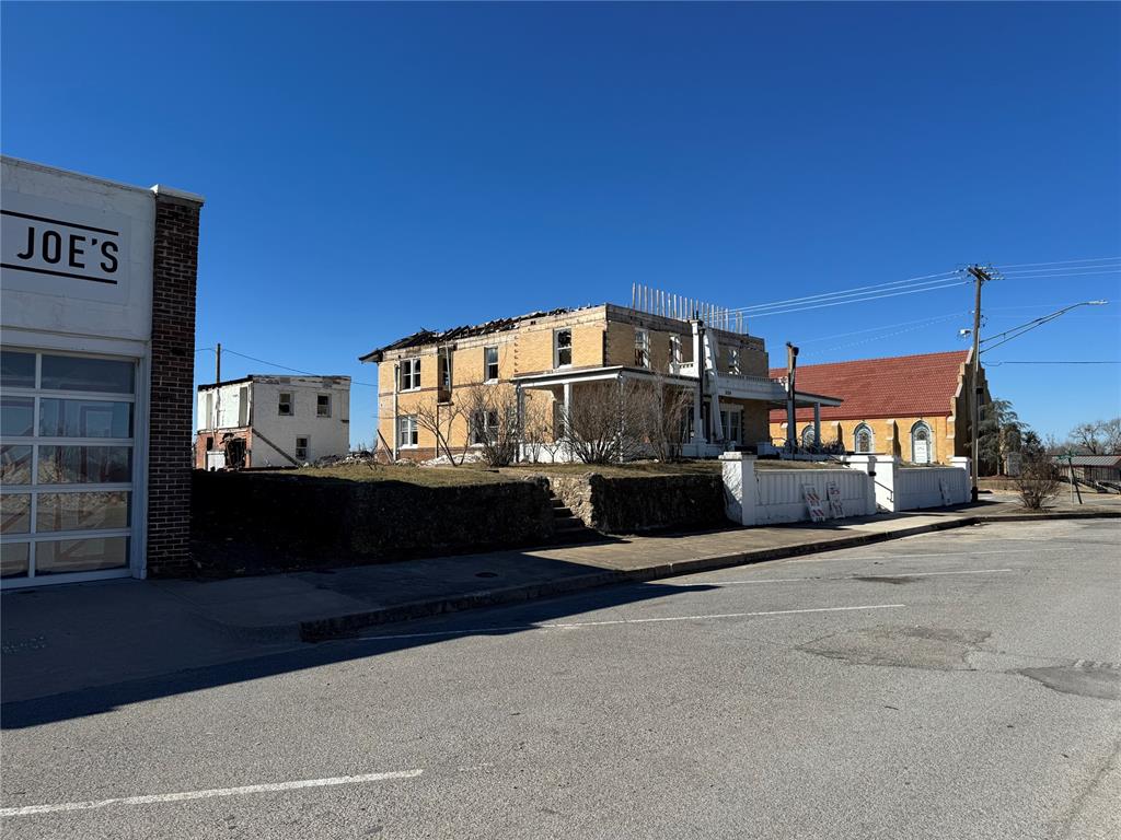 329 W Muskogee Avenue Property Photo