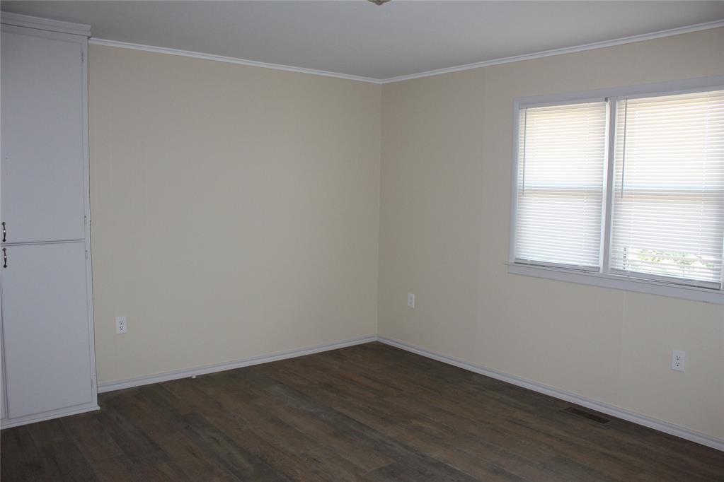 341559 E Highway 105 Highway Property Photo 7