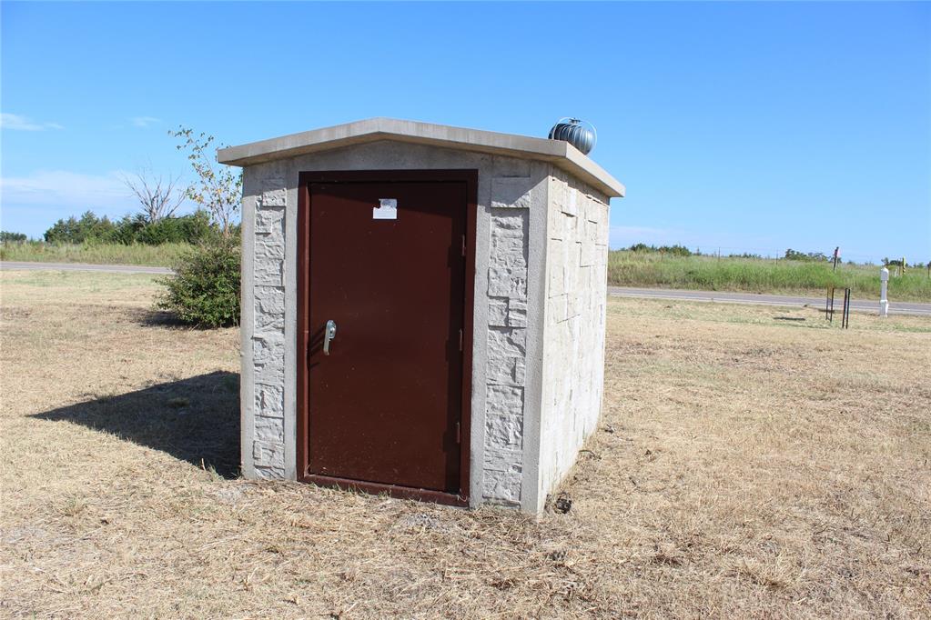 341559 E Highway 105 Highway Property Photo 14