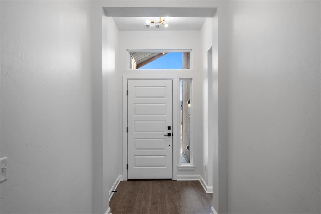 3032 Red Cedar Way Property Photo 3