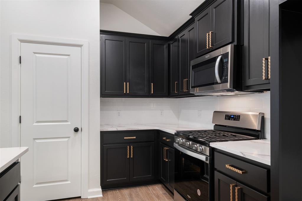 3032 Red Cedar Way Property Photo 15