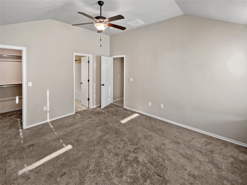 1017 Hickory Creek Drive Property Photo 3
