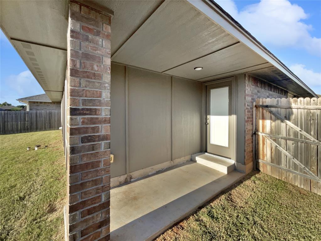 1017 Hickory Creek Drive Property Photo 6