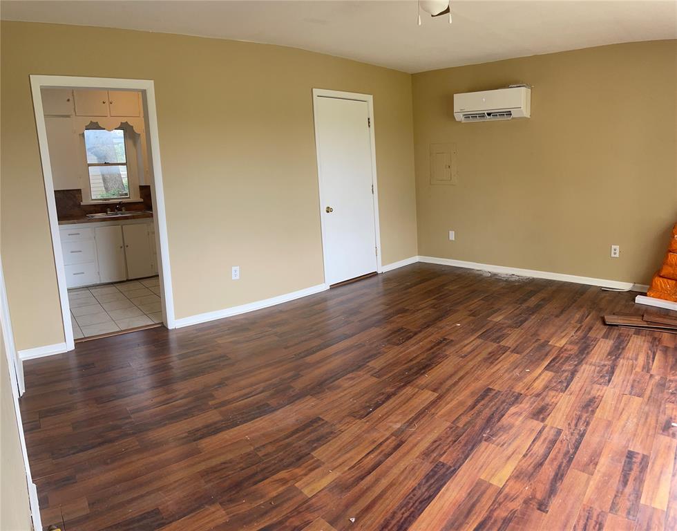 1216 W Ash Street None Property Photo 10