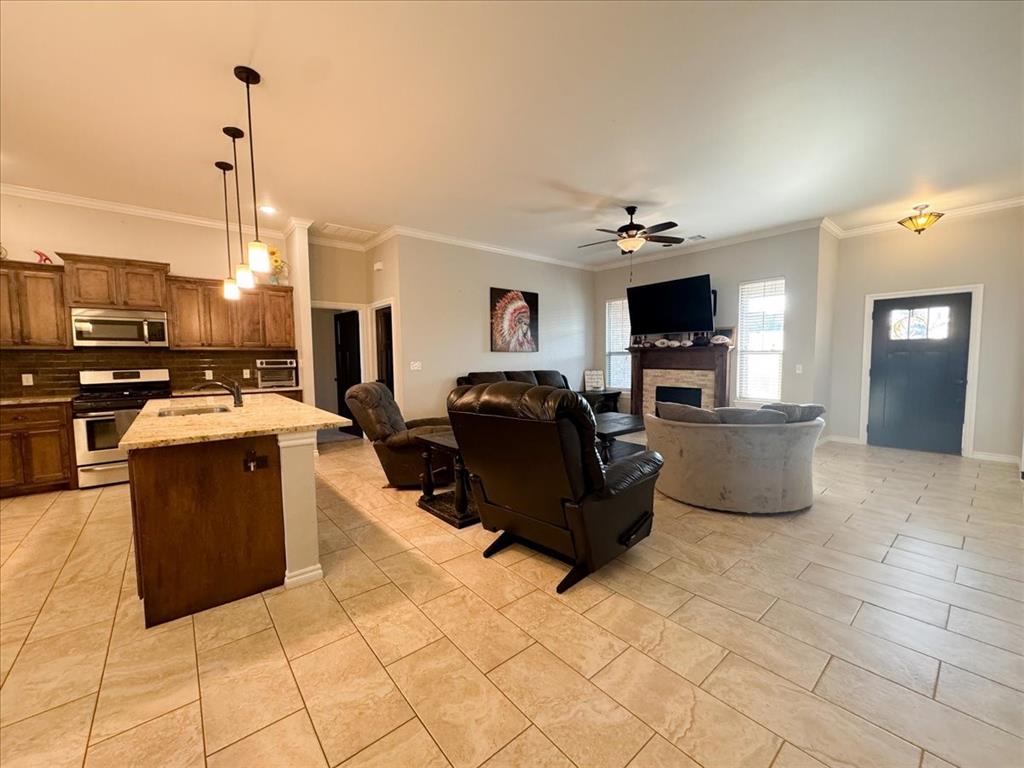 204 Casey Lane Property Photo 8