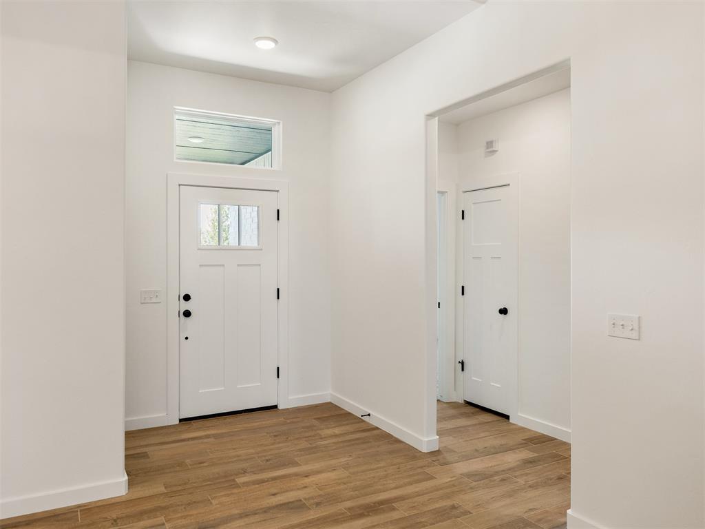 9217 Nw 85th Street Property Photo 4