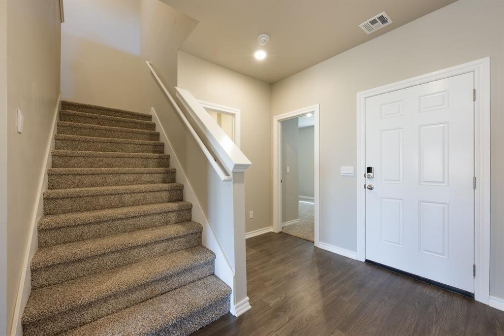 2773 Alice Way Property Photo 5